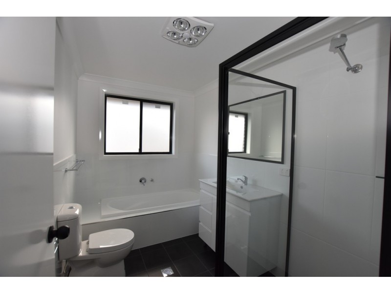 13 Stevenson Way, Orange NSW 2800