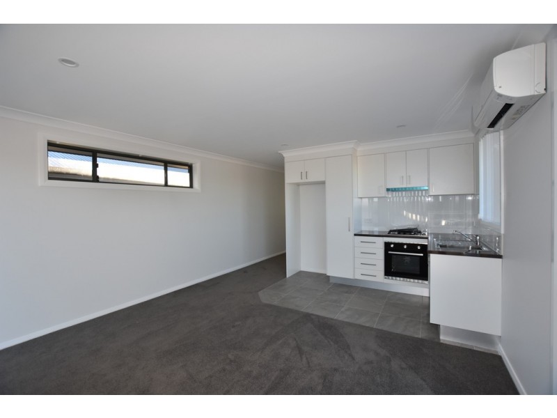 11a Stevenson Way, Orange NSW 2800