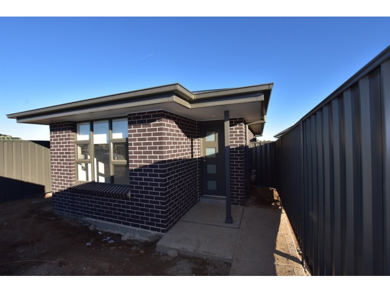 11a Stevenson Way, Orange NSW 2800