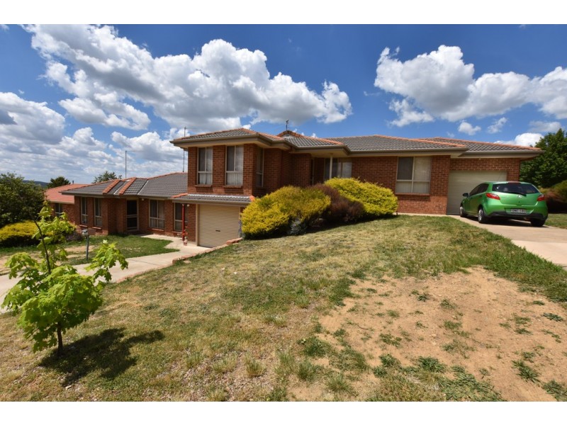 2A and 2B Agland Cresecent, Orange NSW 2800
