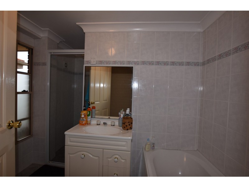 2A and 2B Agland Cresecent, Orange NSW 2800