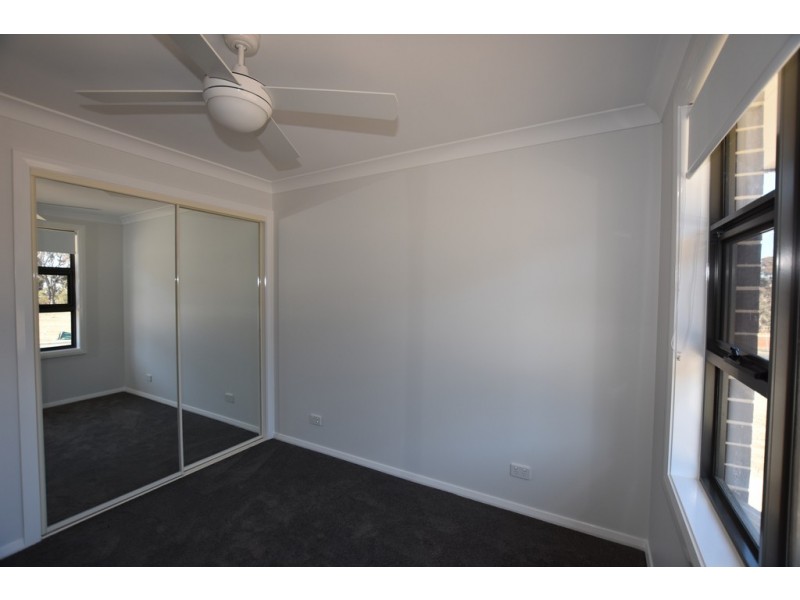 11 Stevenson Way, Orange NSW 2800