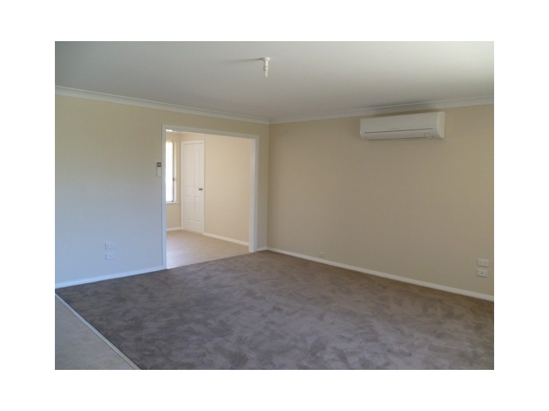 2 Annis Avenue, Orange NSW 2800
