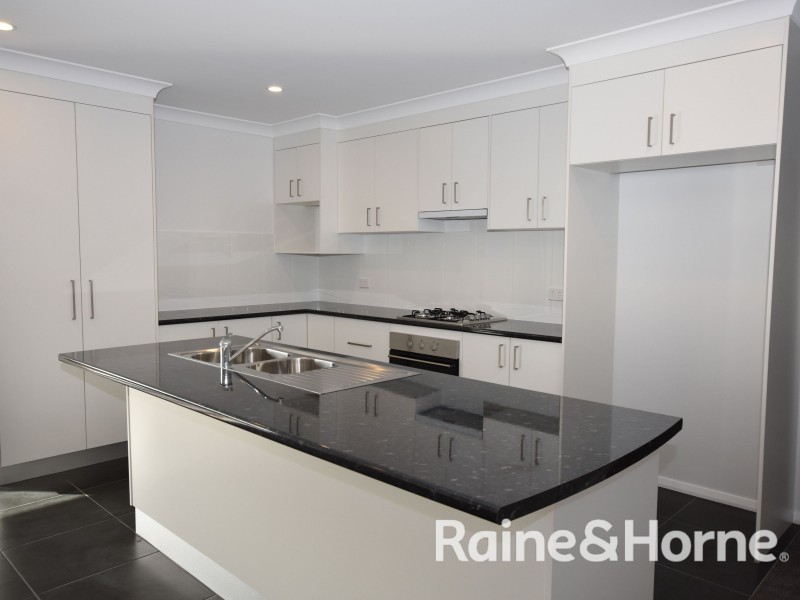 9 Andres Street, Orange NSW 2800