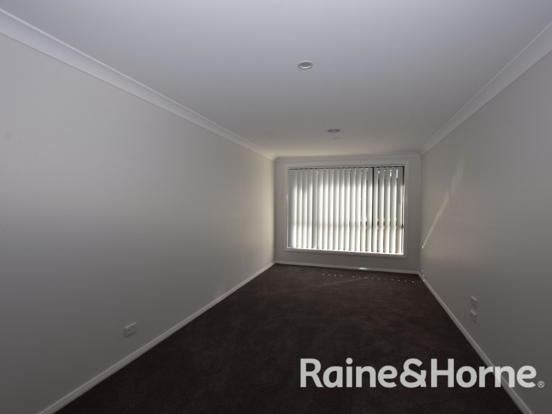 9 Andres Street, Orange NSW 2800