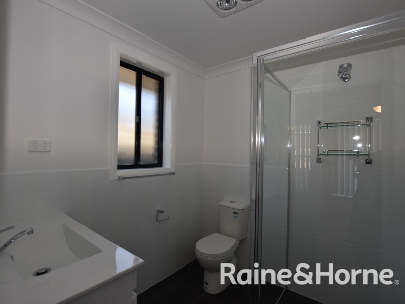 9 Andres Street, Orange NSW 2800