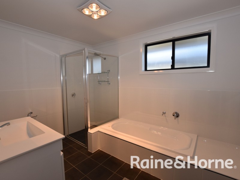 9 Andres Street, Orange NSW 2800