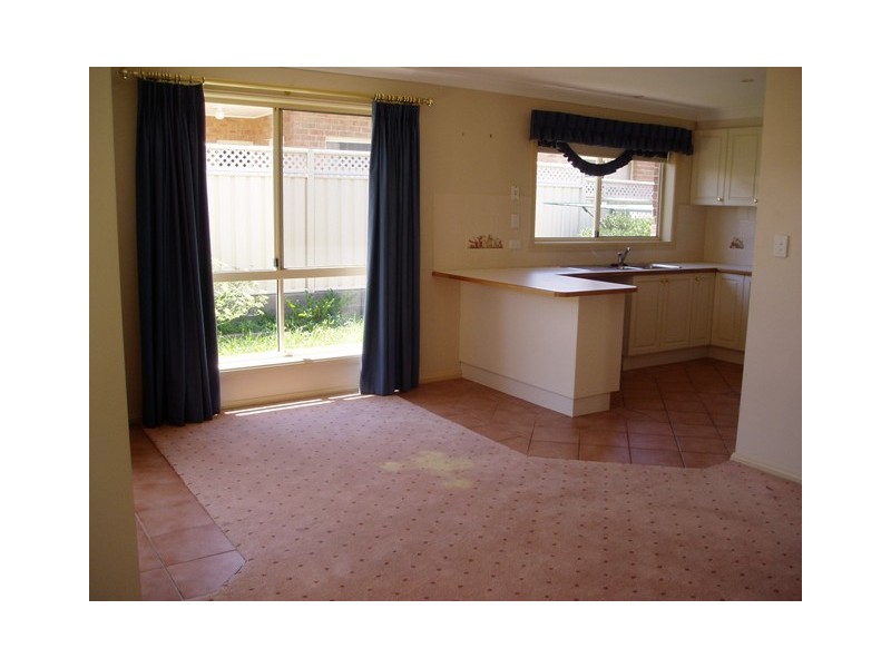 UNIT 2/12A HAMER, Orange NSW 2800