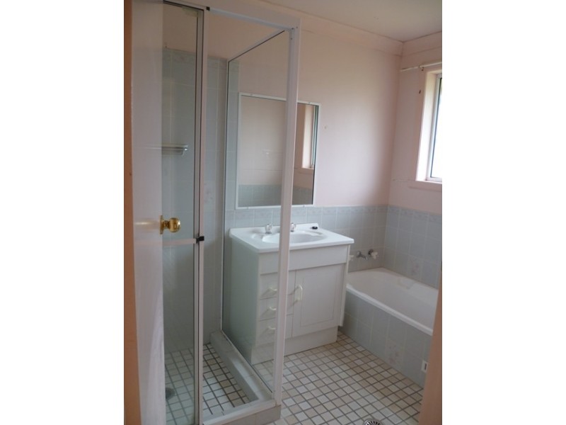 28 LAUREL AVENUE, Orange NSW 2800