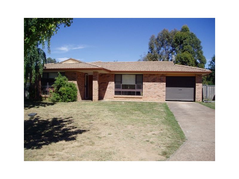 3 Landy Place, Orange NSW 2800