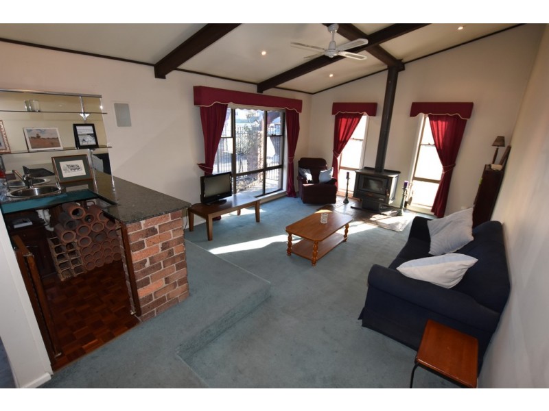 122 Woodward Street, Orange NSW 2800