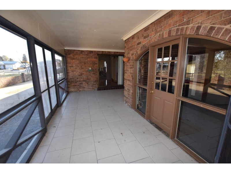 122 Woodward Street, Orange NSW 2800