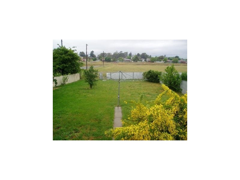 16 MAXWELL, Orange NSW 2800