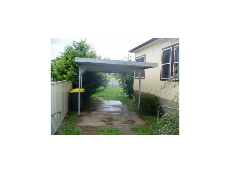 16 MAXWELL, Orange NSW 2800