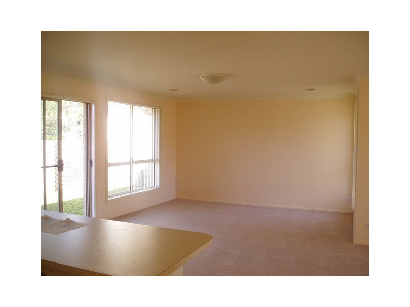 33 Roselawn Drive, Orange NSW 2800