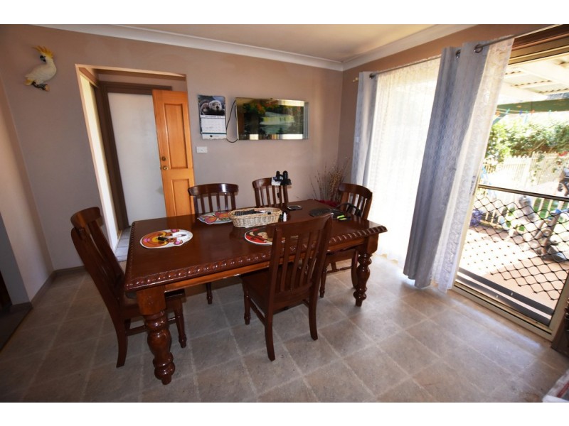 83 Torulosa Way, Orange NSW 2800