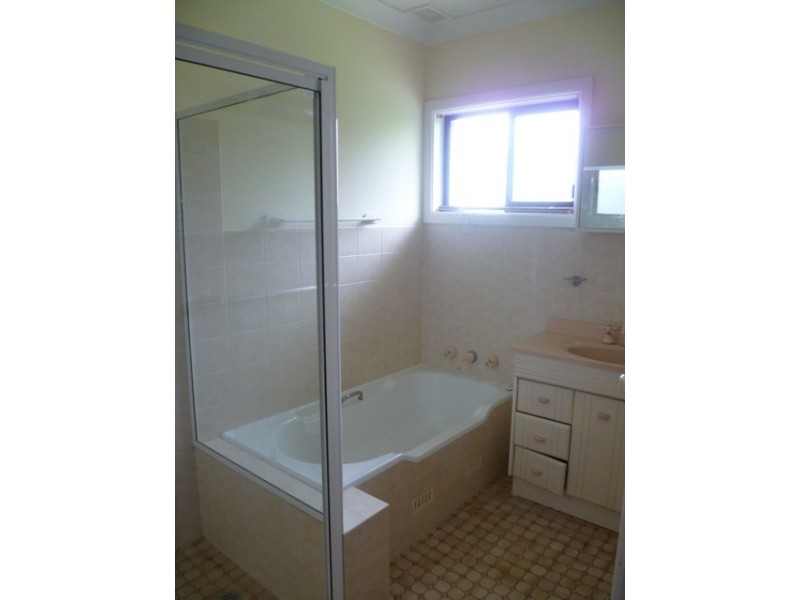 33 Moad Street, Orange NSW 2800