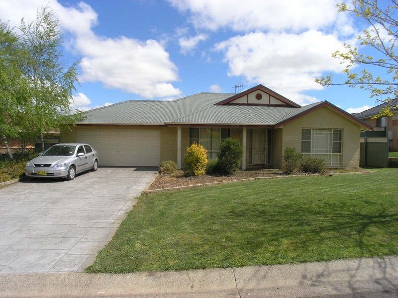 11 Blanche Avenue, Orange NSW 2800