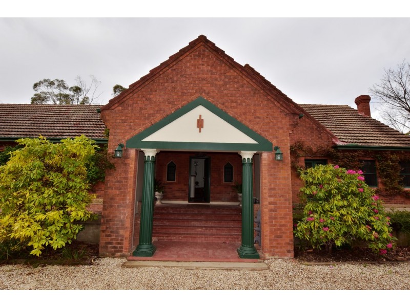 82 Molong Road, Orange NSW 2800