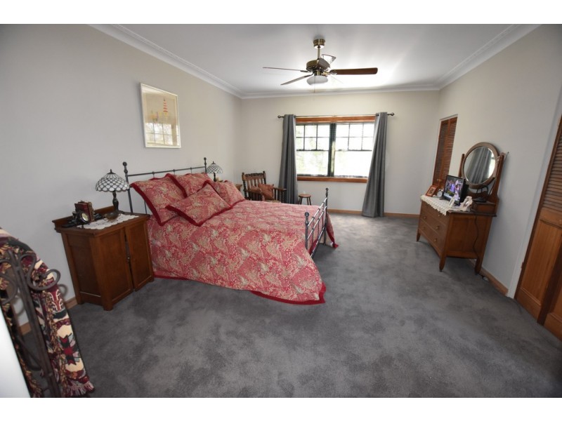 82 Molong Road, Orange NSW 2800