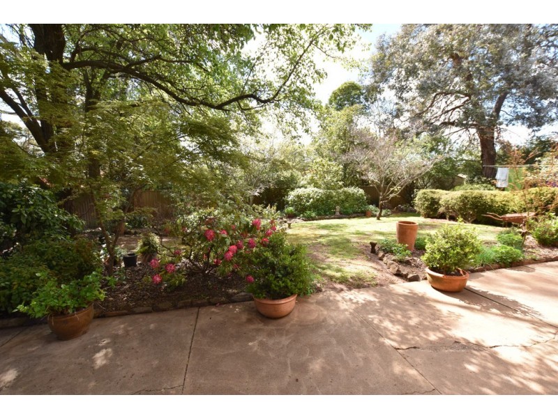 82 Molong Road, Orange NSW 2800