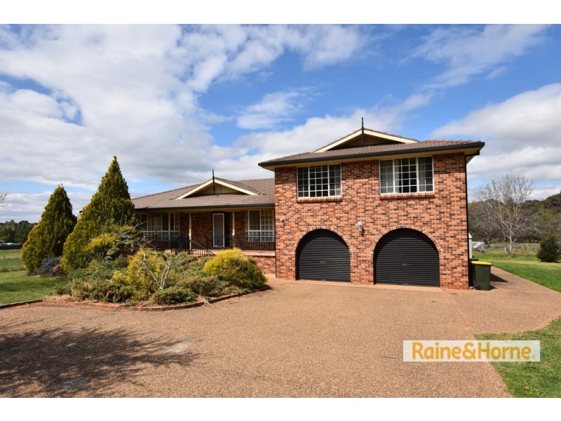 6 Carwoola Drive, Orange NSW 2800