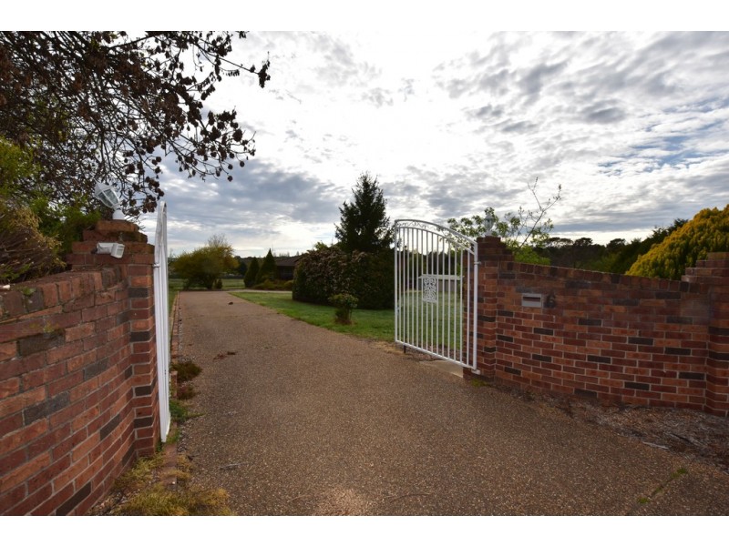 6 Carwoola Drive, Orange NSW 2800