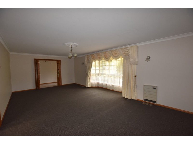 6 Carwoola Drive, Orange NSW 2800