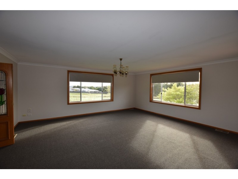 6 Carwoola Drive, Orange NSW 2800