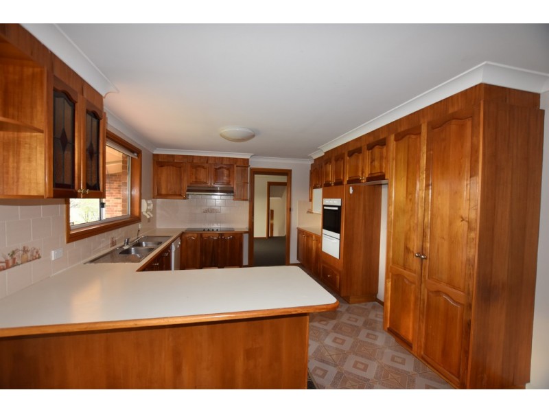 6 Carwoola Drive, Orange NSW 2800