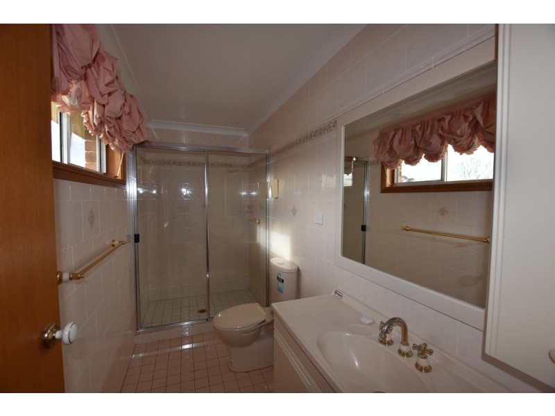 6 Carwoola Drive, Orange NSW 2800