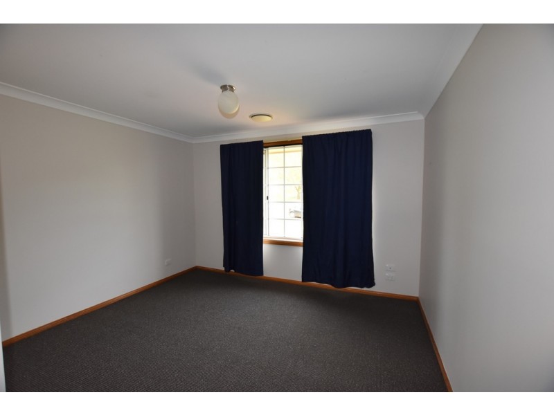 6 Carwoola Drive, Orange NSW 2800