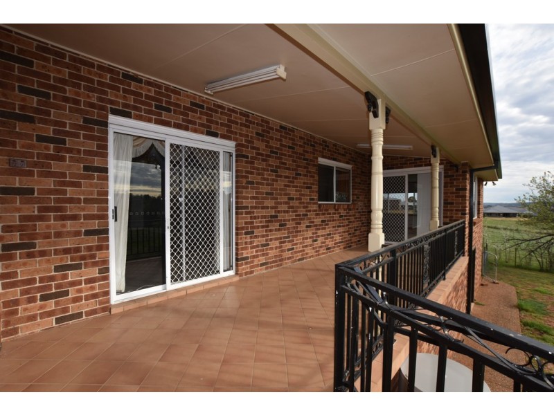 6 Carwoola Drive, Orange NSW 2800