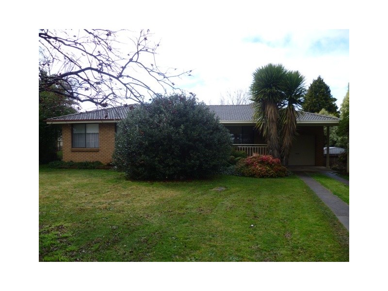 4 REGENCY PLACE, Orange NSW 2800