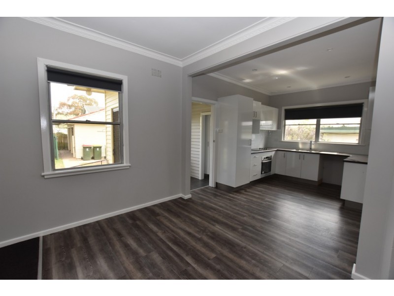 126 Gardiner Road, Orange NSW 2800