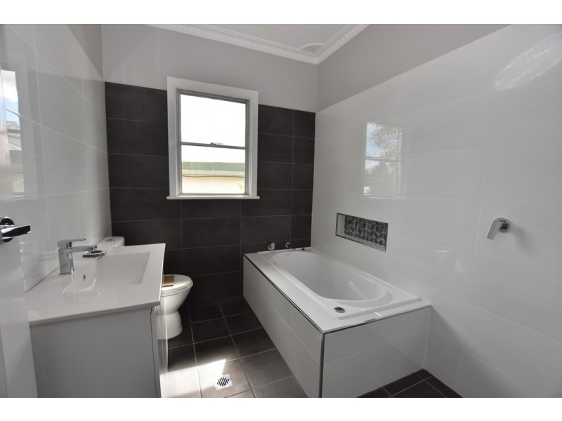 126 Gardiner Road, Orange NSW 2800