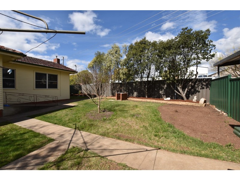 126 Gardiner Road, Orange NSW 2800