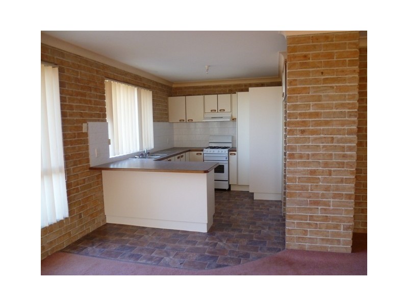2A AGLAND CRESCENT, Orange NSW 2800