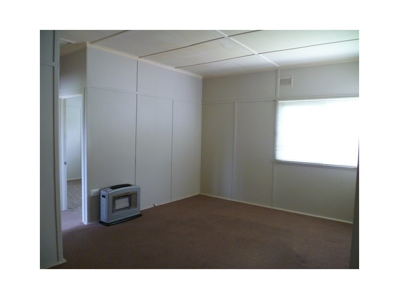12 MORESBY STREET, Orange NSW 2800