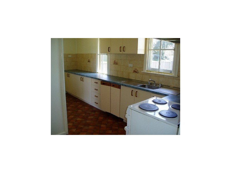 5 LAWSON CRESCENT, Orange NSW 2800