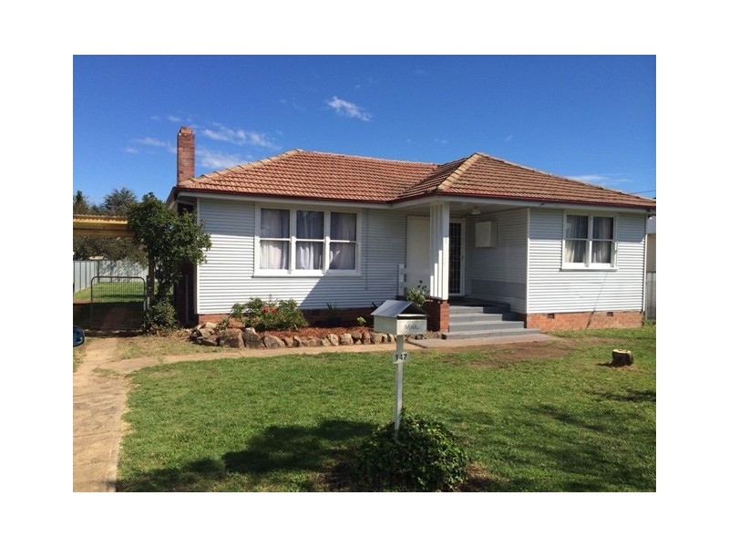 147 Lone Pine Avenue, Orange NSW 2800