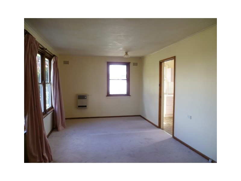 147 Lone Pine Avenue, Orange NSW 2800