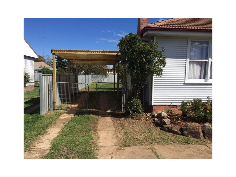 147 Lone Pine Avenue, Orange NSW 2800