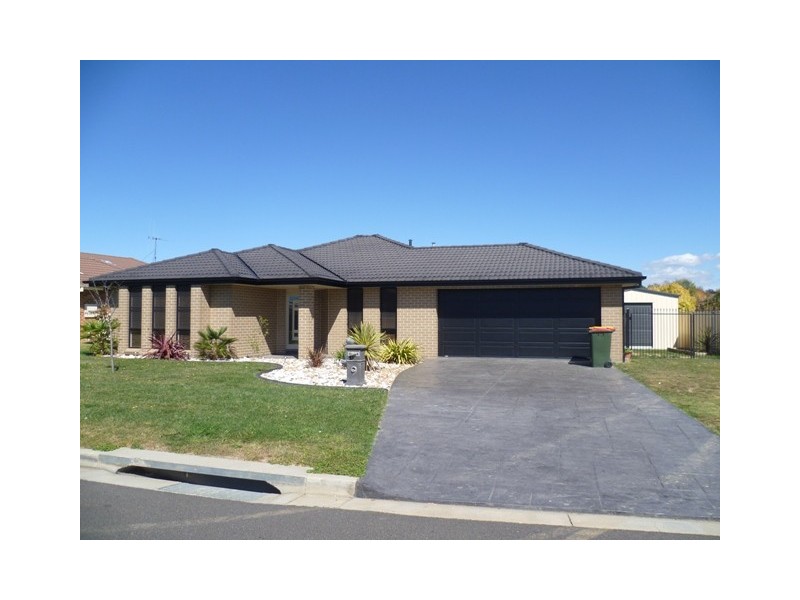 13 Brooklands Drive, Orange NSW 2800