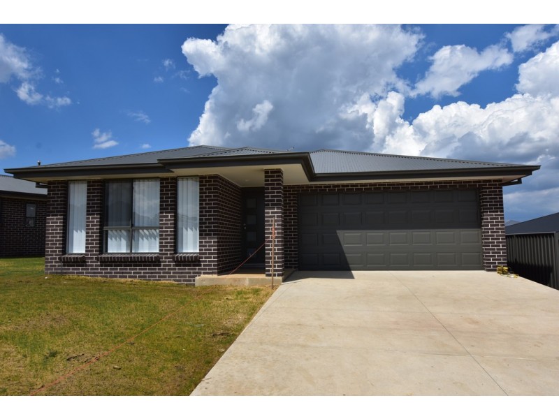 30 William Maker Drive, Orange NSW 2800