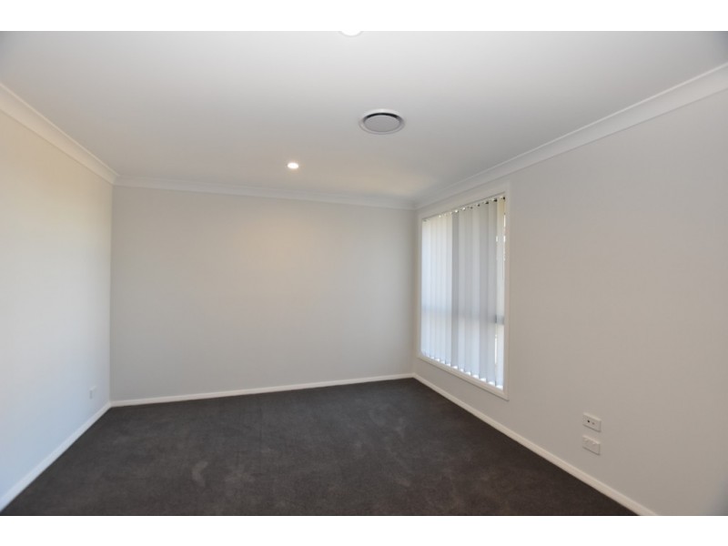 30 William Maker Drive, Orange NSW 2800