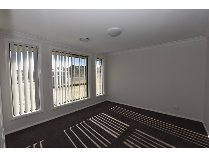 30 William Maker Drive, Orange NSW 2800
