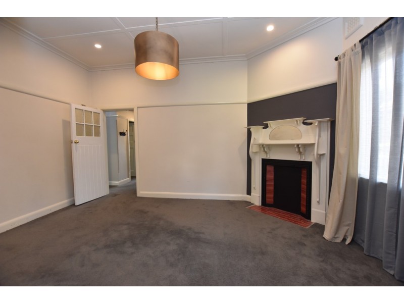 10 Nile Street, Orange NSW 2800