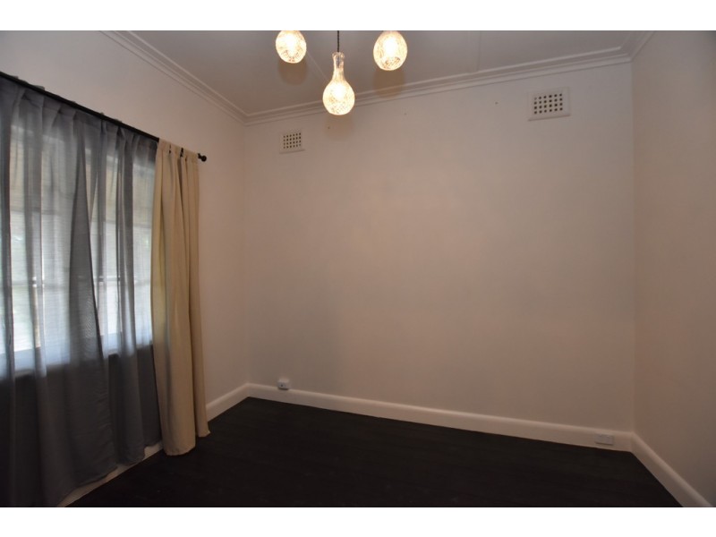 10 Nile Street, Orange NSW 2800