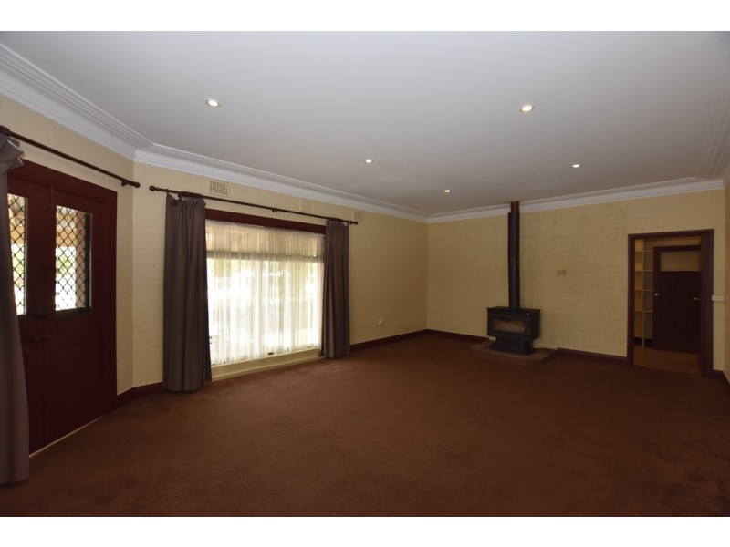 26 Caroline Street, Orange NSW 2800